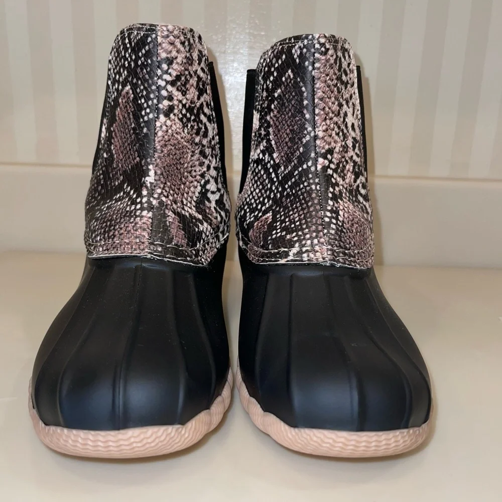 Outwoods Taupe And Black Snake Print Fleece Lined Duck Boots Rain Snow Boots